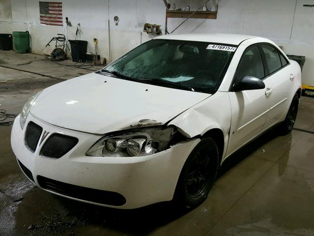 1G2ZG58B874260840 - 2007 PONTIAC G6 BASE WHITE photo 2