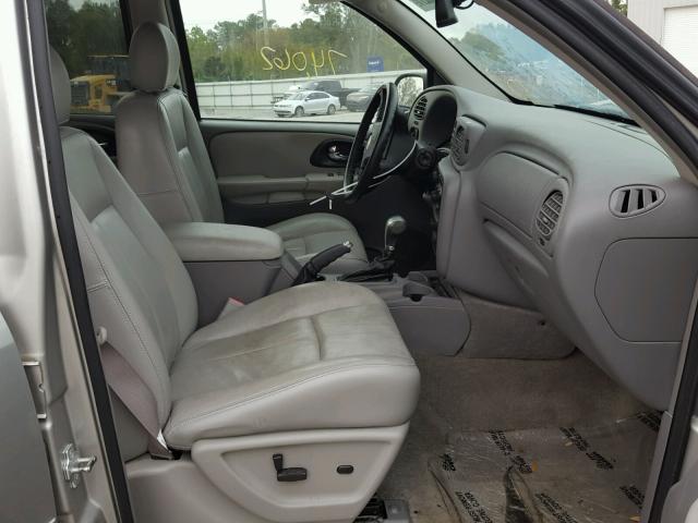 1GNDS13S762277344 - 2006 CHEVROLET TRAILBLAZE SILVER photo 5