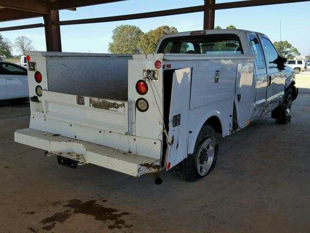 1FDSX20506EC92459 - 2006 FORD F250 SUPER WHITE photo 4