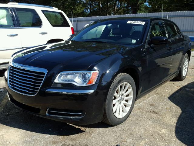 2C3CCAAG7DH595330 - 2013 CHRYSLER 300 BLACK photo 2