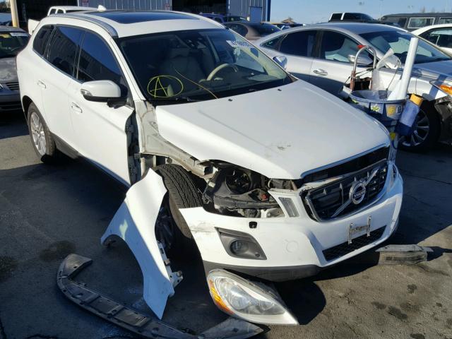 YV4992DZXA2024133 - 2010 VOLVO XC60 T6 WHITE photo 1