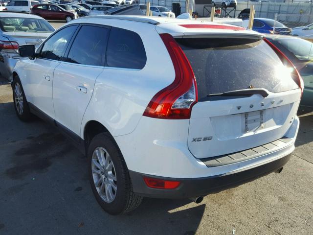 YV4992DZXA2024133 - 2010 VOLVO XC60 T6 WHITE photo 3