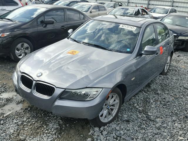 WBAPH7G55ANM48432 - 2010 BMW 328 GRAY photo 2