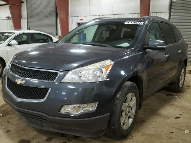 1GNKRGED3BJ309369 - 2011 CHEVROLET TRAVERSE L GRAY photo 2