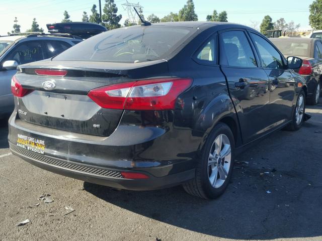 1FADP3F25EL322216 - 2014 FORD FOCUS SE BLACK photo 4