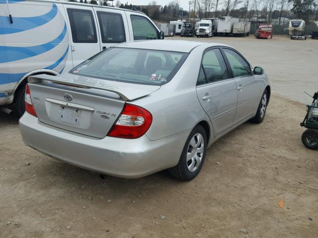 4T1BE32K02U063827 - 2002 TOYOTA CAMRY LE SILVER photo 4