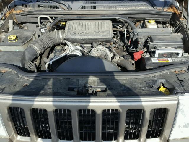 1J8HG48N86C263794 - 2006 JEEP COMMANDER TAN photo 7