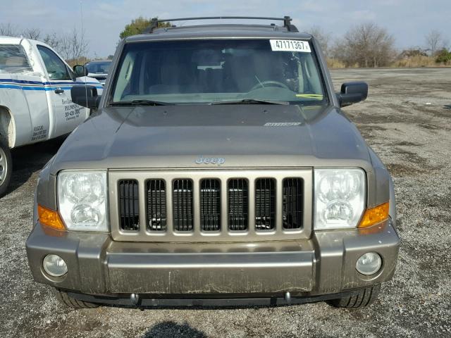 1J8HG48N86C263794 - 2006 JEEP COMMANDER TAN photo 9