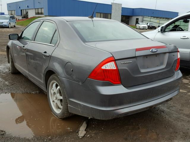 3FAHP0HA1BR209767 - 2011 FORD FUSION SE GRAY photo 3