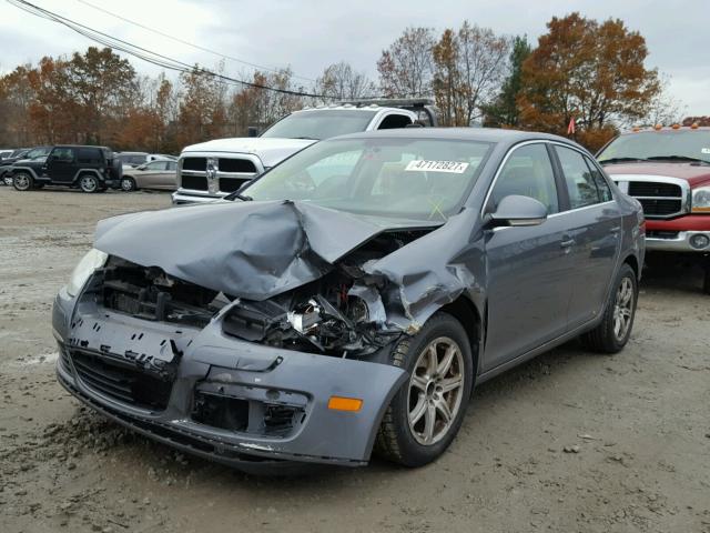 3VWRZ71KX8M157823 - 2008 VOLKSWAGEN JETTA SE 灰色 照片 2