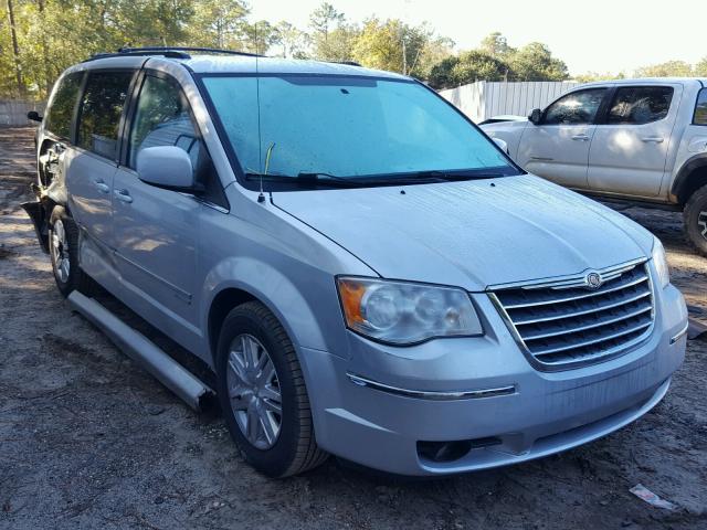 2A4RR5DX0AR286984 - 2010 CHRYSLER TOWN & COU SILVER photo 1