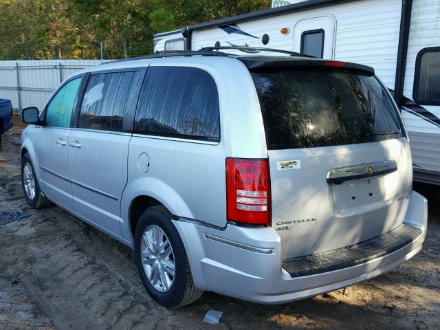 2A4RR5DX0AR286984 - 2010 CHRYSLER TOWN & COU SILVER photo 3