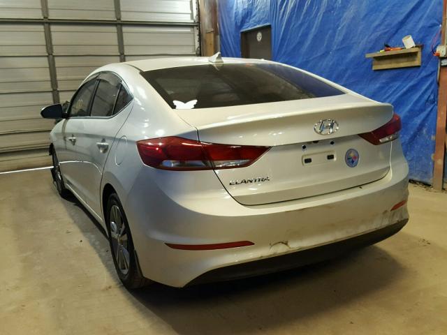 5NPD84LF4HH135272 - 2017 HYUNDAI ELANTRA SE SILVER photo 3