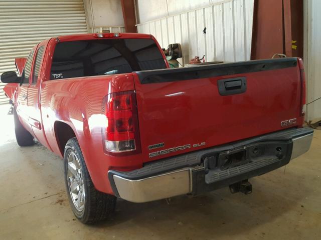 1GTR1VE03CZ138402 - 2012 GMC SIERRA C15 RED photo 3