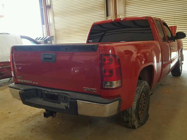 1GTR1VE03CZ138402 - 2012 GMC SIERRA C15 RED photo 4