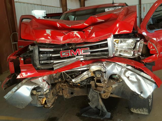 1GTR1VE03CZ138402 - 2012 GMC SIERRA C15 RED photo 7