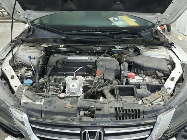 1HGCR2F36DA196575 - 2013 HONDA ACCORD LX WHITE photo 7