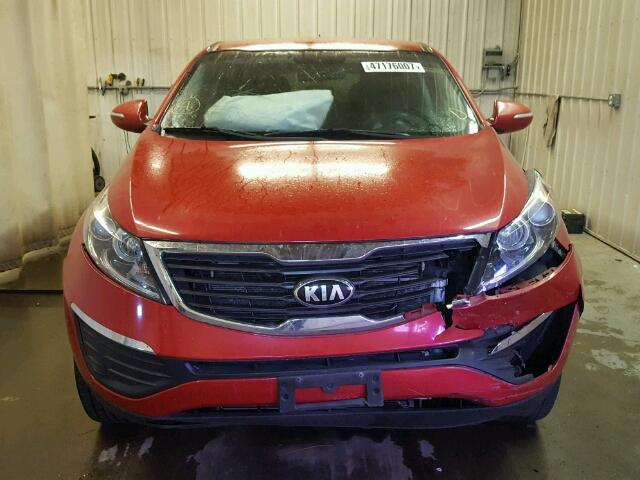 KNDPB3A29D7369883 - 2013 KIA SPORTAGE B RED photo 9