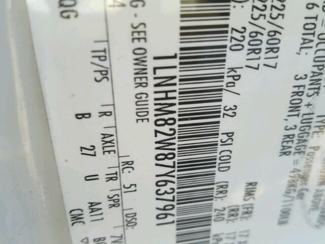 1LNHM82W87Y637961 - 2007 LINCOLN TOWN CAR S CREAM photo 10