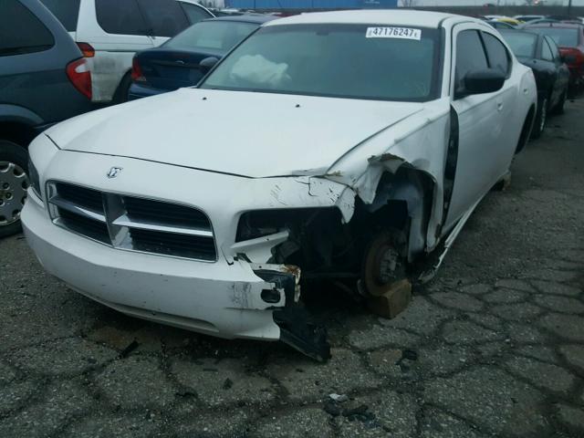 2B3KA43R28H277393 - 2008 DODGE CHARGER WHITE photo 2