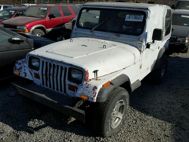 2J4FY19EXKJ103497 - 1989 JEEP WRANGLER / WHITE photo 2