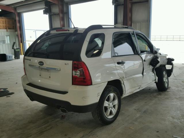 KNDJF724297601457 - 2009 KIA SPORTAGE L WHITE photo 4