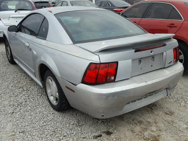 1FAFP4049YF245846 - 2000 FORD MUSTANG SILVER photo 3