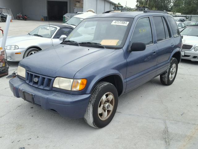 KNDJB723225138322 - 2002 KIA SPORTAGE BLUE photo 2