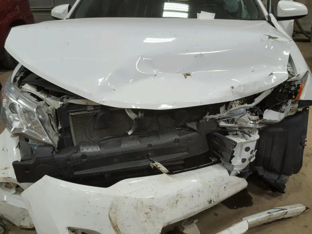 4T1BF1FK5CU158641 - 2012 TOYOTA CAMRY BASE WHITE photo 7