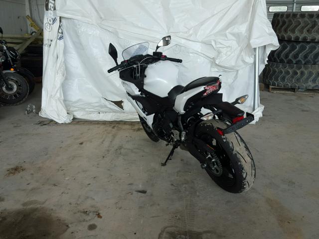 JKAEXEJ12HDA00301 - 2017 KAWASAKI EX650 J WHITE photo 3