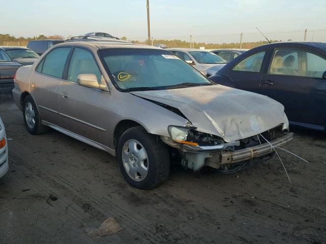 1HGCG16502A005781 - 2002 HONDA ACCORD EX GOLD photo 1