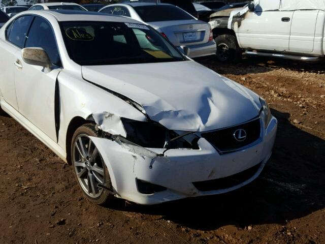 JTHBE262585020028 - 2008 LEXUS IS 350 WHITE photo 9