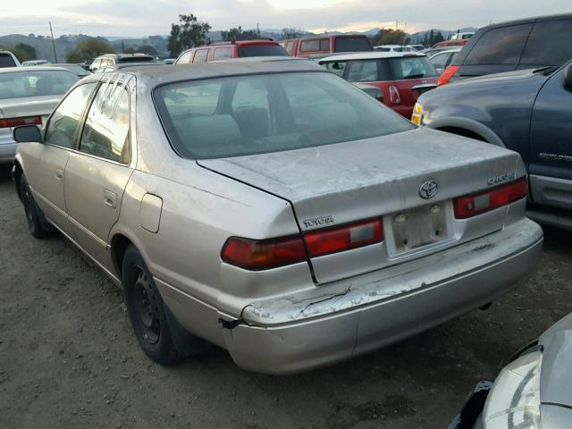 4T1BG22KXXU899379 - 1999 TOYOTA CAMRY CE GOLD photo 3