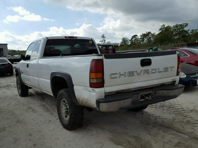 1GCHK291X1E303702 - 2001 CHEVROLET SILVERADO WHITE photo 3