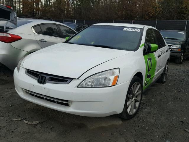 1HGCM56105A073709 - 2005 HONDA ACCORD DX WHITE photo 2