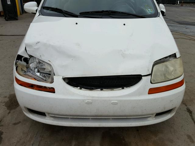 KL1TJ62624B258133 - 2004 CHEVROLET AVEO LS WHITE photo 9