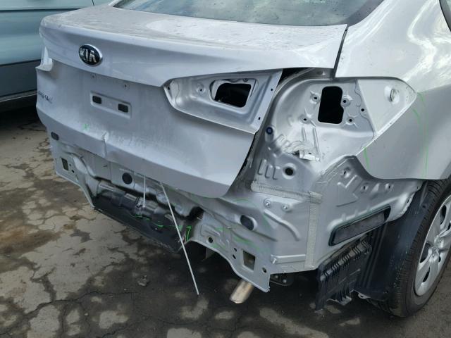 3KPFK4A71HE091435 - 2017 KIA FORTE LX SILVER photo 9