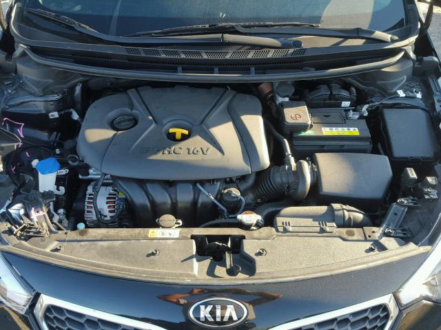 KNAFK4A66G5563109 - 2016 KIA FORTE LX BLACK photo 7