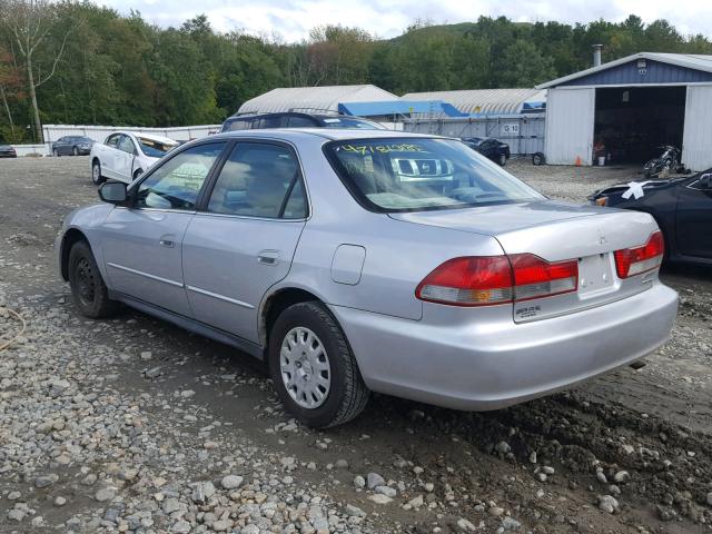 1HGCF86672A015938 - 2002 HONDA ACCORD VAL SILVER photo 3