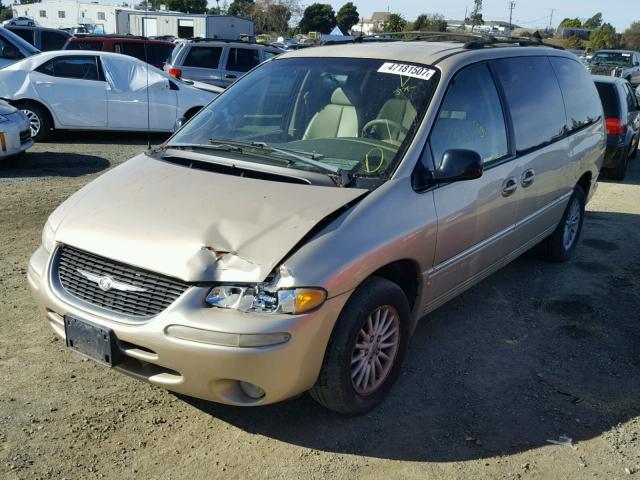 1C4GT54L8YB622059 - 2000 CHRYSLER TOWN & COU BEIGE photo 2