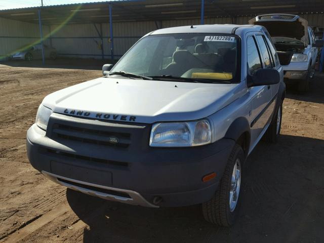 SALNM22293A271912 - 2003 LAND ROVER FREELANDER SILVER photo 2