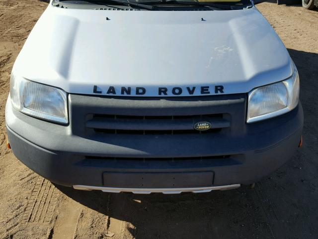 SALNM22293A271912 - 2003 LAND ROVER FREELANDER SILVER photo 7