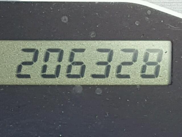 JTKDE177760130869 - 2006 TOYOTA SCION TC 白色 照片 8