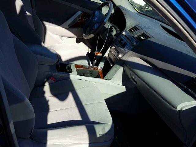 4T4BF3EK9AR040172 - 2010 TOYOTA CAMRY BASE BLUE photo 5