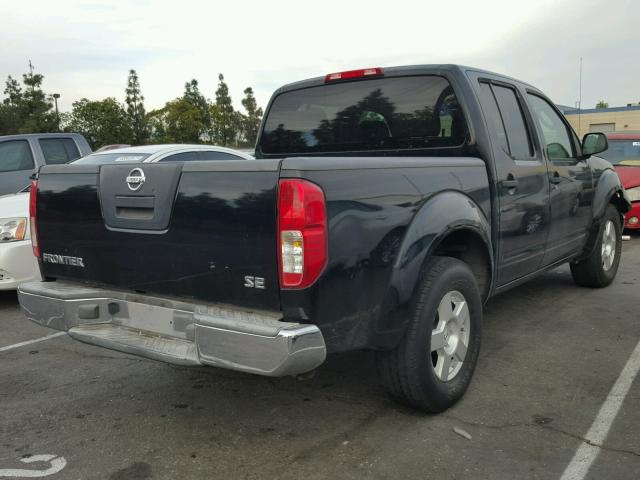 1N6AD07U16C411316 - 2006 NISSAN FRONTIER C BLACK photo 4