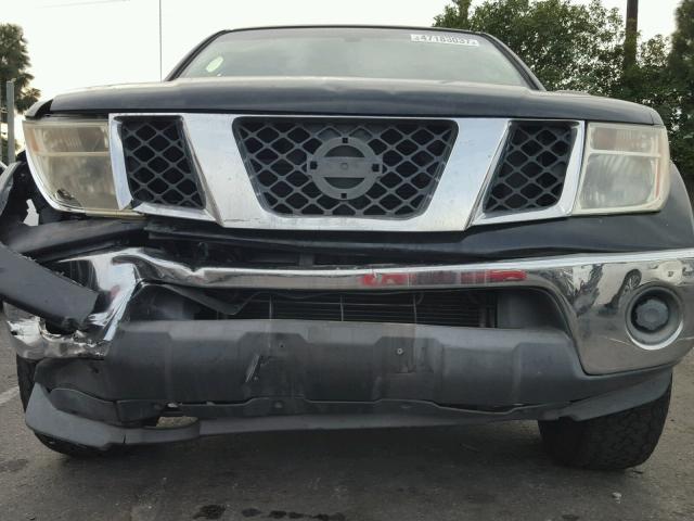 1N6AD07U16C411316 - 2006 NISSAN FRONTIER C BLACK photo 9