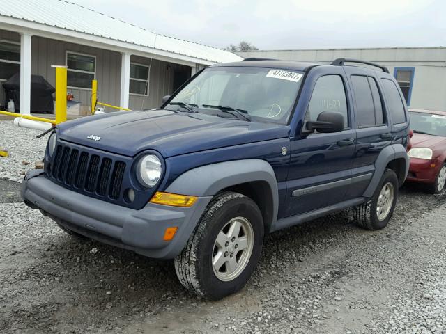 1J4GL48K45W615605 - 2005 JEEP LIBERTY SP BLUE photo 2