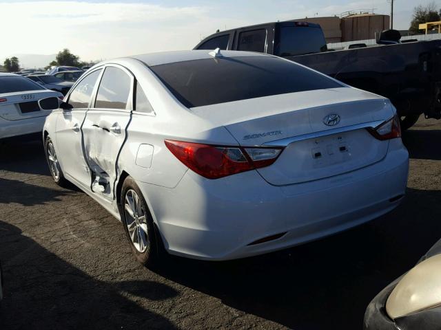 5NPEB4AC2DH686406 - 2013 HYUNDAI SONATA GLS WHITE photo 3