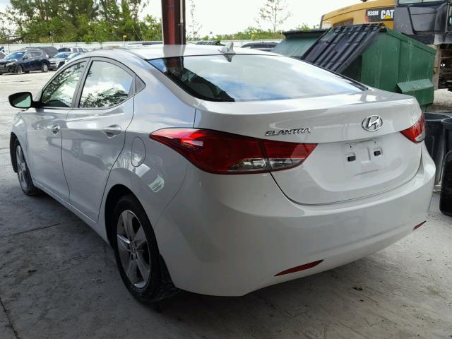 5NPDH4AEXDH430736 - 2013 HYUNDAI ELANTRA GL WHITE photo 3