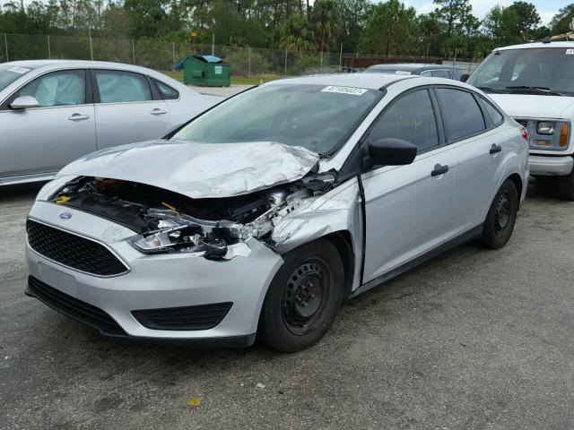 1FADP3E20FL382228 - 2015 FORD FOCUS S SILVER photo 2